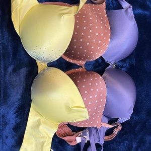 Victoria’s Secret Bra Lot Size 34D-36D
